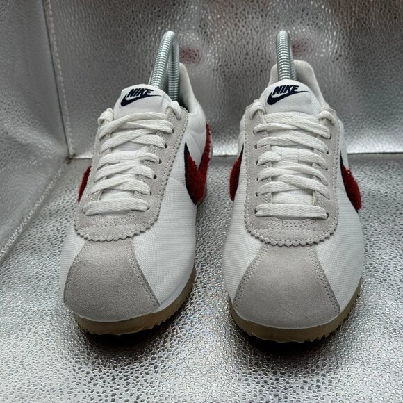 Size 6.5 Nike Classic Cortez Womens Chenille Swoosh Red Crush Sneaker 905614-103 - Picture 6 of 12